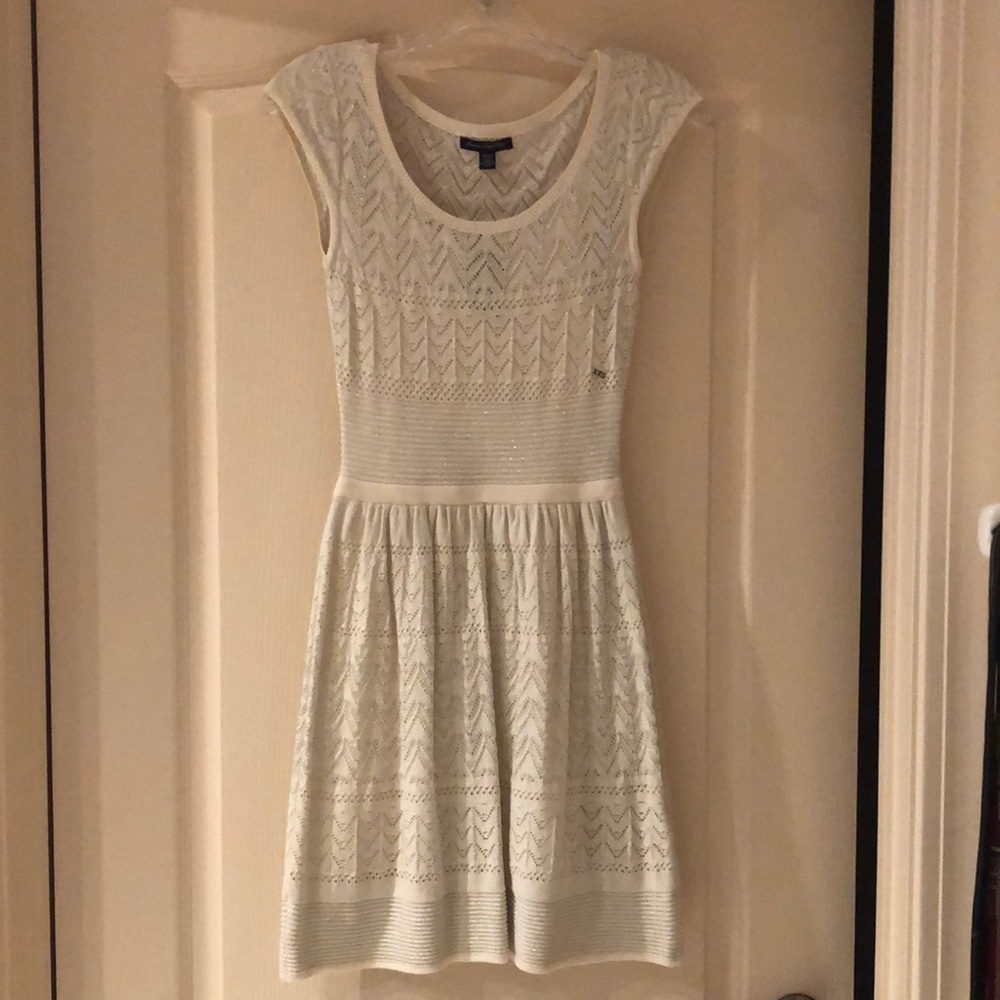 Beautiful dress & never worn! Perfect summer dress!